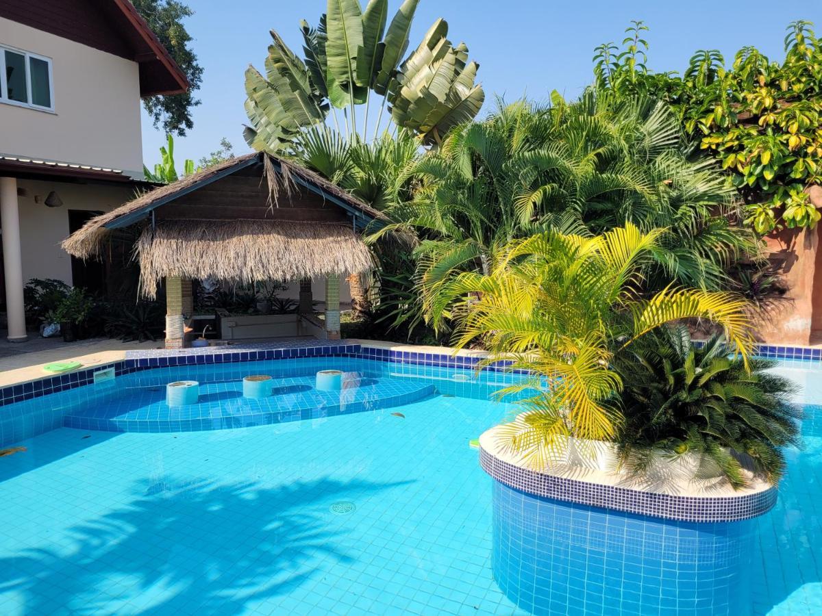 Mister Check Paradise Si Chiang Mai Екстер'єр фото